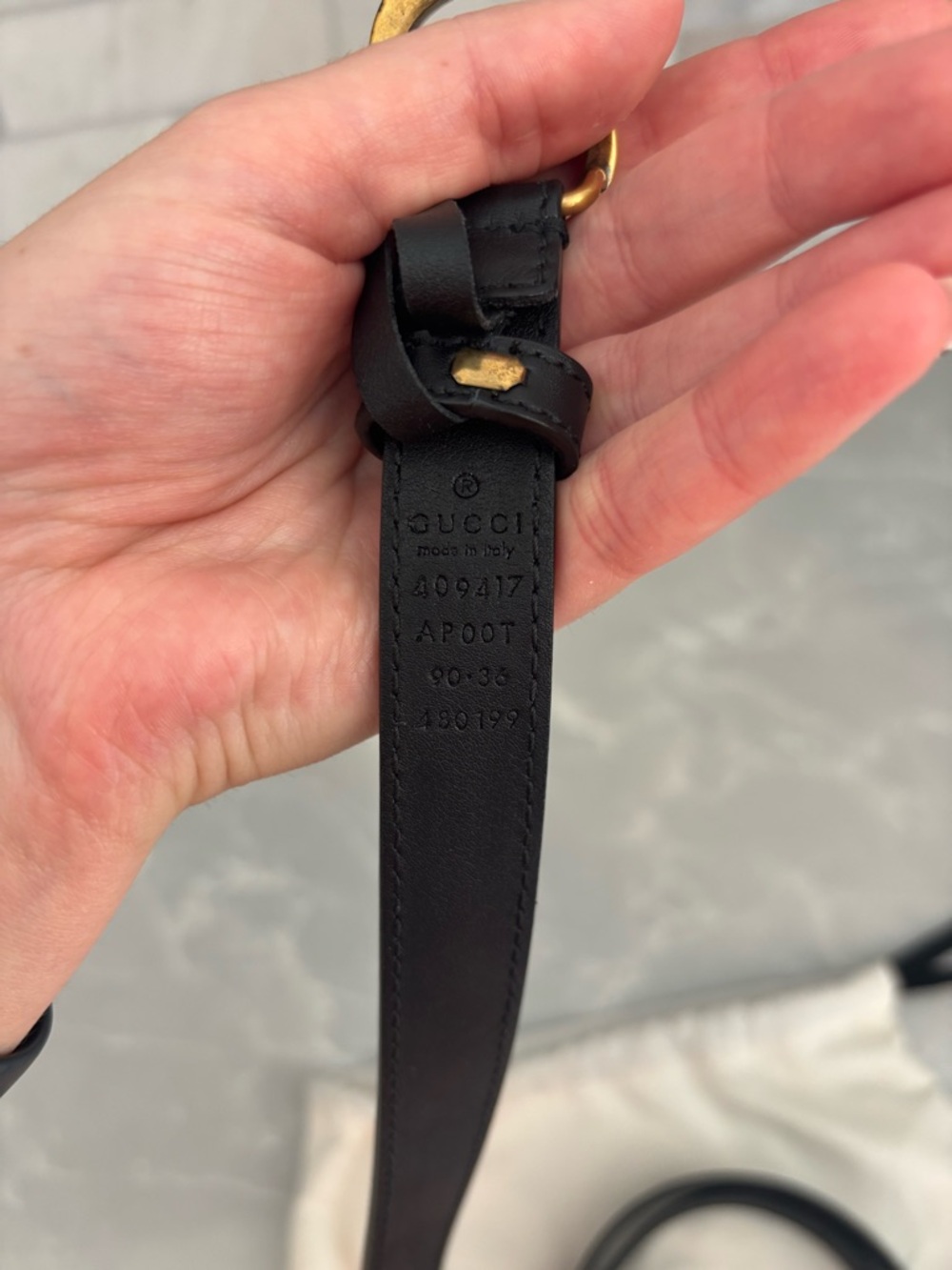 Gucci Black Leather Belt with Aged Gold Double G Buckle - Picture 3 of 4